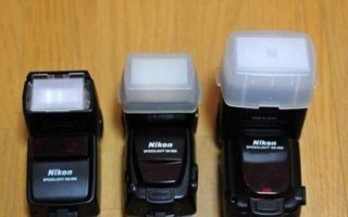 尼康SB300相机的功能和特点剖析（一款适合初学者的高性价比闪光灯）