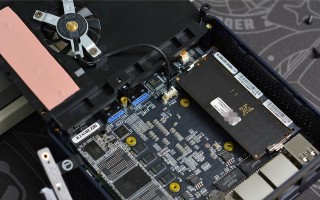 简易电脑屏幕改装教程（简单易行的DIY方法，）