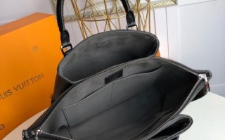 M550的性能和功能优势分析（探索M550在续航、拍摄和操作方面的突出特点）