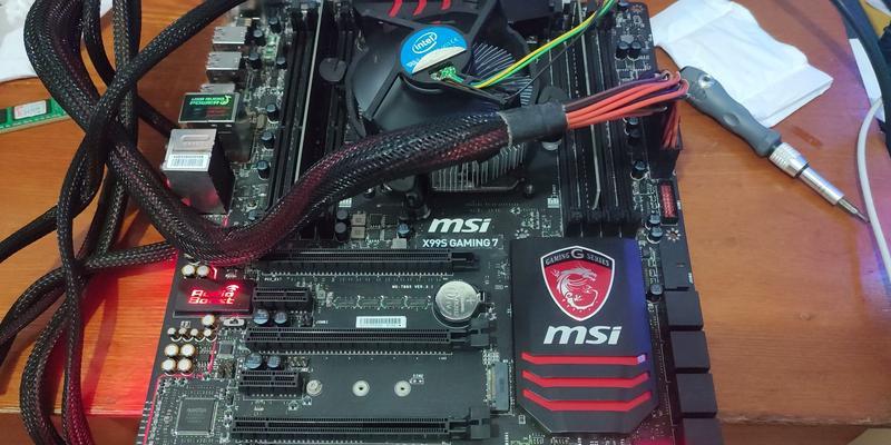 X99主板的性能与特点（探索X99主板的卓越表现和创新功能）-第1张图片-数科之翼