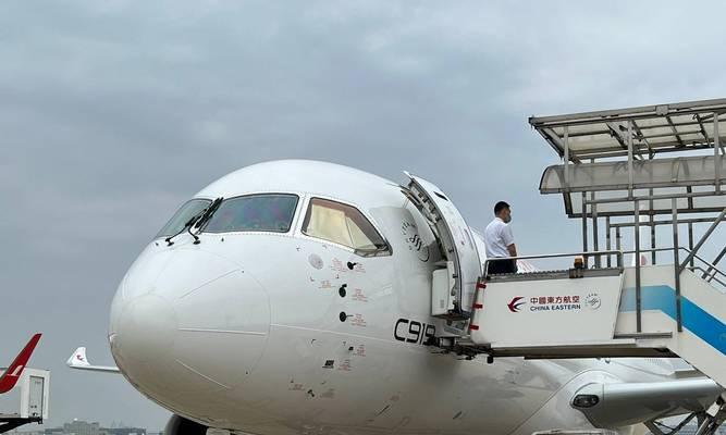 A320飞机（一架高效、可靠且受人喜爱的客机）-第1张图片-数科之翼