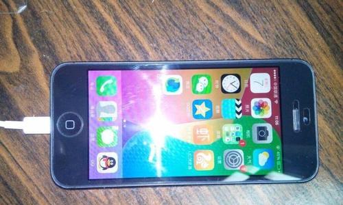 iPhone5越狱教程（解锁你的iPhone5潜力，自由定制！）-第2张图片-数科之翼