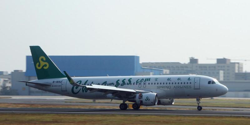A320飞机的卓越性能与创新技术（以A320为例，探索现代民航飞机的关键特点与前沿发展）-第1张图片-数科之翼