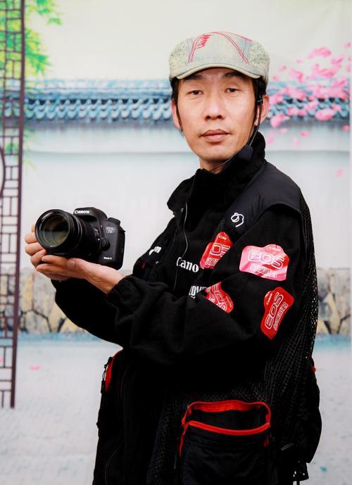 佳能7DMarkII拍人像的卓越表现（佳能7DMarkII在人像摄影中的技术优势与应用）-第2张图片-数科之翼