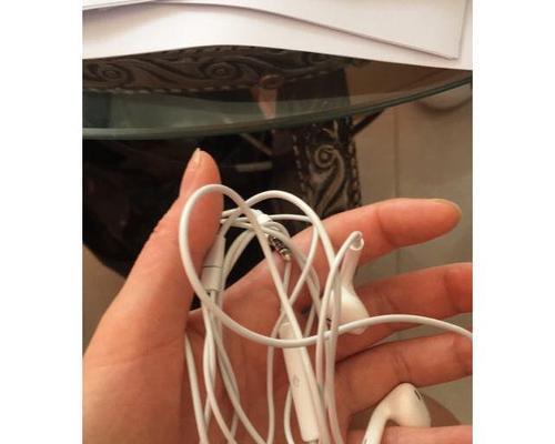 iPhone5s自带耳机的音质表现与使用体验（发掘iPhone5s耳机的隐秘音乐宝藏）-第3张图片-数科之翼
