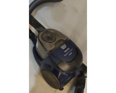 飞利浦FC8471吸尘器的功能与性能分析（全面评估飞利浦FC8471吸尘器的吸力、过滤效果和使用便捷性）-第2张图片-数科之翼