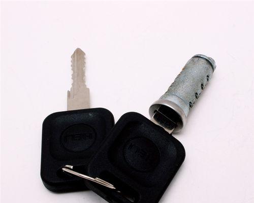 通用锁具（探索通用锁具的多功能和优势，帮助您提高安全性与便利性）-第1张图片-数科之翼