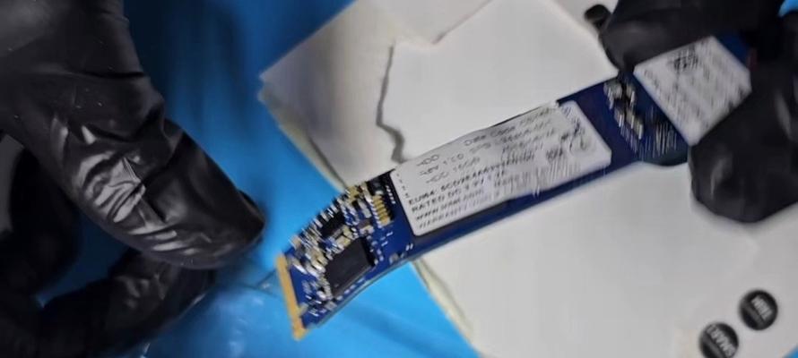 固态硬盘识别错误的原因及解决方法（固态硬盘识别错误的常见问题及应对措施）-第3张图片-数科之翼