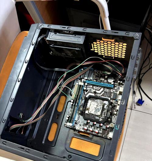 电脑开机自动检测主板错误解决方案（发现主板错误？别慌，试试这些方法！）-第3张图片-数科之翼