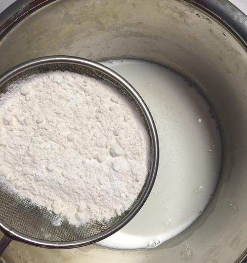 用电脑调色将天空照片变成蛋糕（用电脑调色技巧让天空照片变得甜美可口）-第1张图片-数科之翼